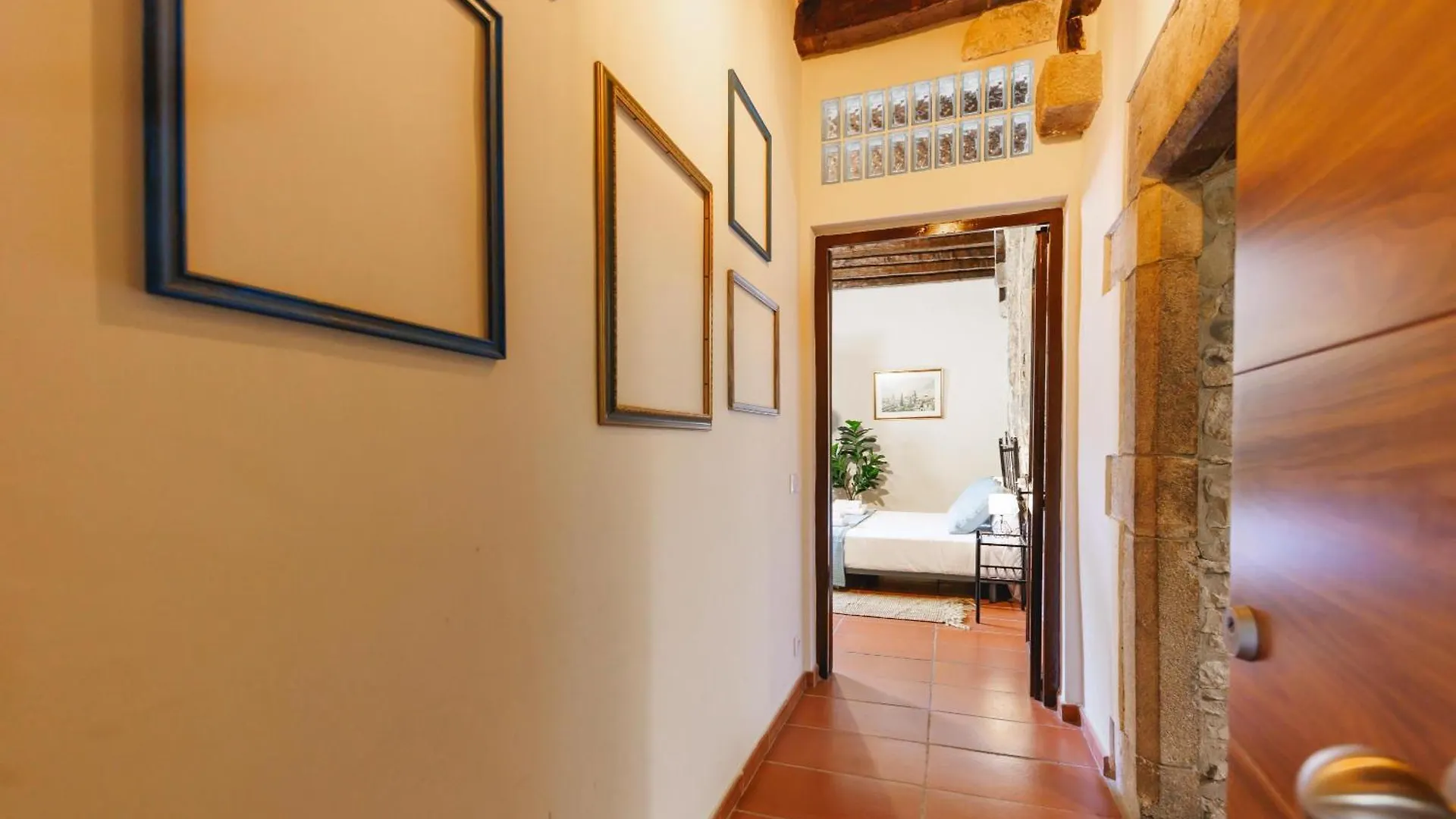 Apartamento Bravissimo Girona 1593, Medieval Charm