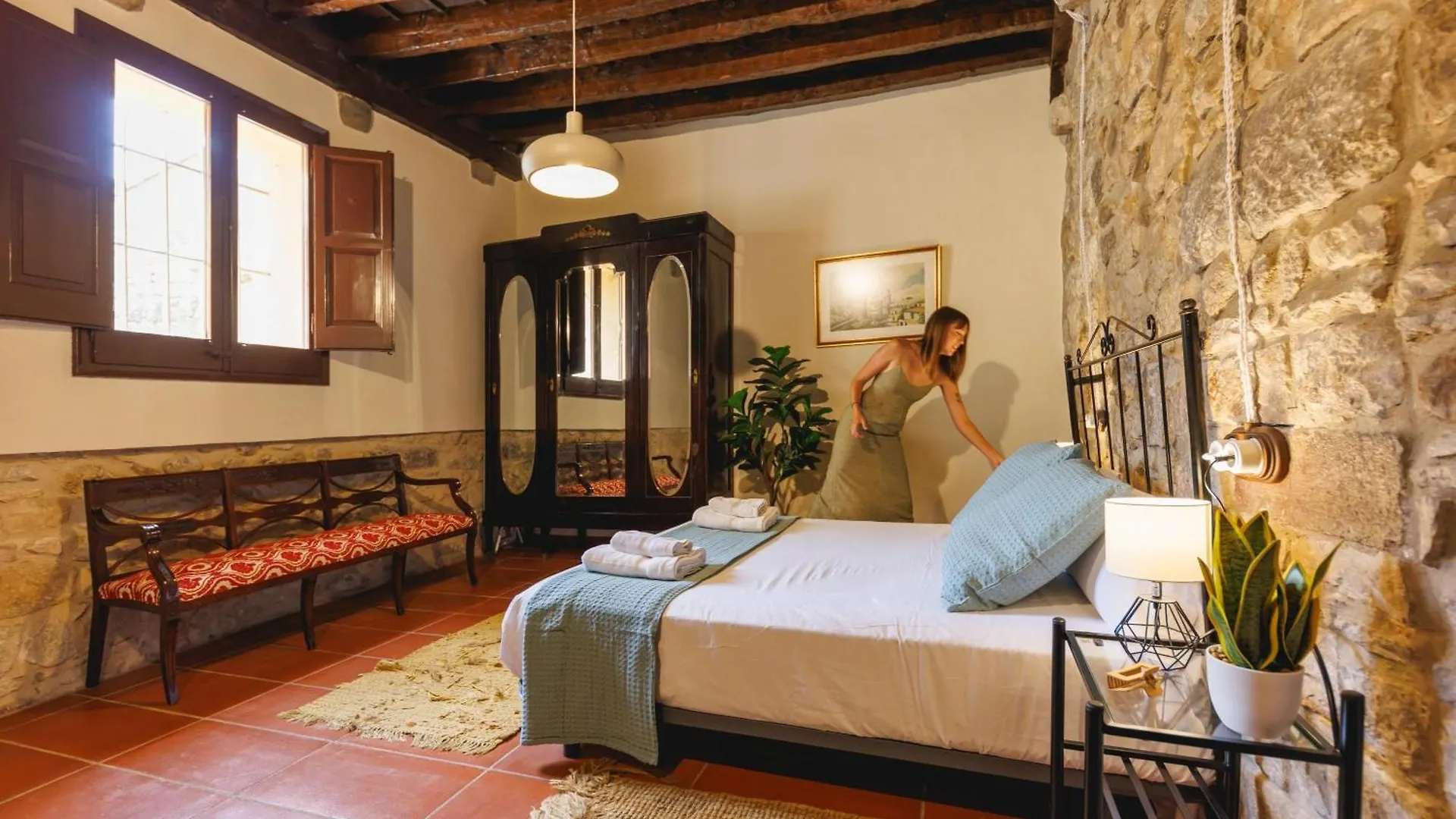 Bravissimo Girona 1593, Medieval Charm