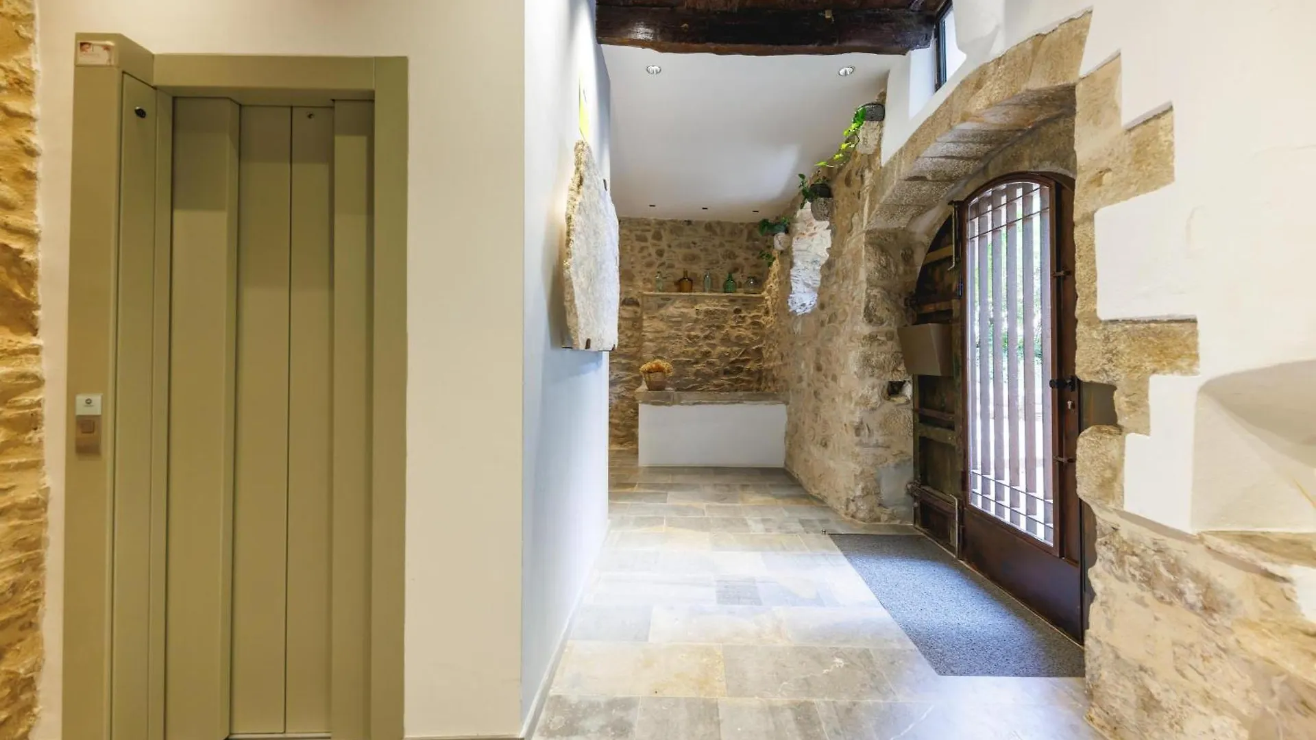Bravissimo Girona 1593, Medieval Charm Apartment
