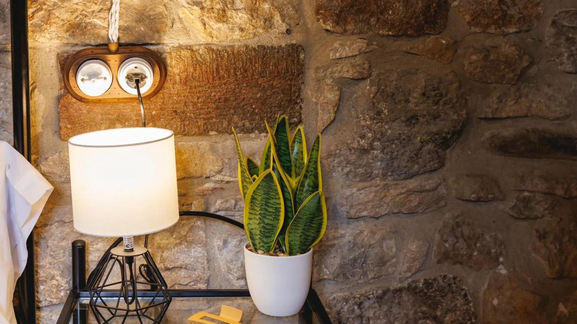 Apartment Bravissimo Girona 1593, Medieval Charm